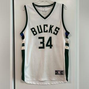 BUCKS JERSEY— GIANNIS ANTETOKOUNMPO
